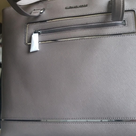 Michael Kors - Picture 7 of 8